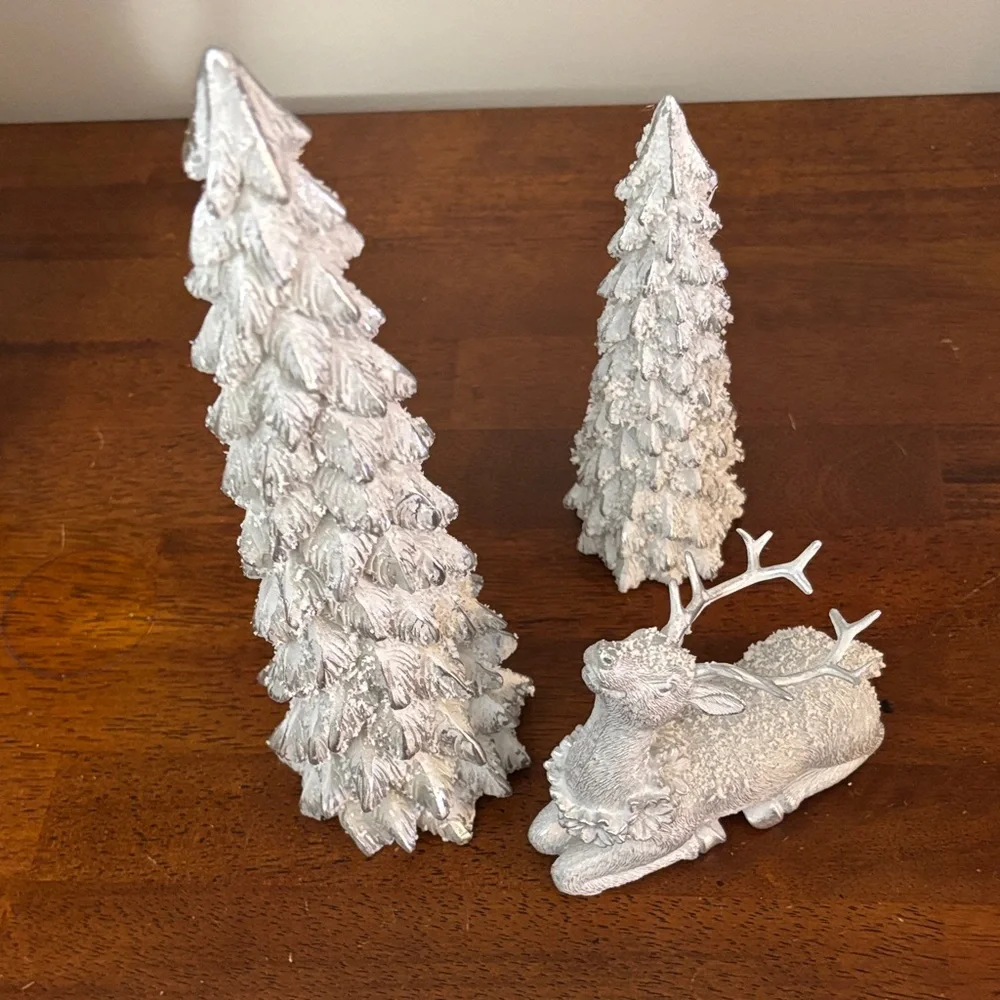 Elegant Silver/White Resin Tree & Deer Decor 3-Piece Set